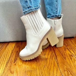 DOLCE VITA White Booties